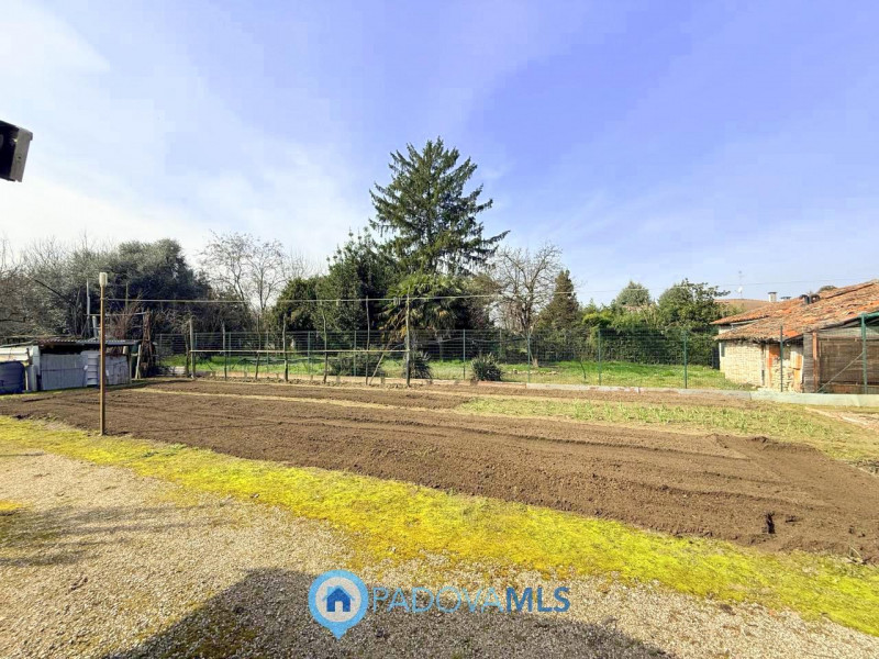 Immobile in esclusiva al Gruppo Padova MLS

Nel cuore del quartiere residenziale di Camin, a poch...