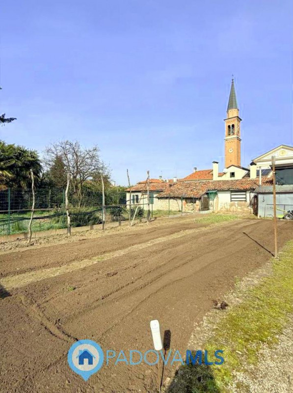 Immobile in esclusiva al Gruppo Padova MLS

Nel cuore del quartiere residenziale di Camin, a poch...