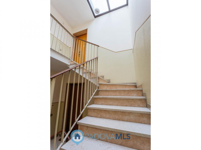 Immobile in esclusiva al Gruppo Padova MLS
Arcella, San Bellino: appartamento in palazzina di sol...