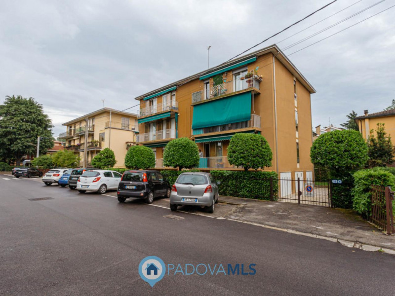 Immobile in esclusiva al Gruppo Padova MLS
Arcella, San Bellino: appartamento in palazzina di sol...