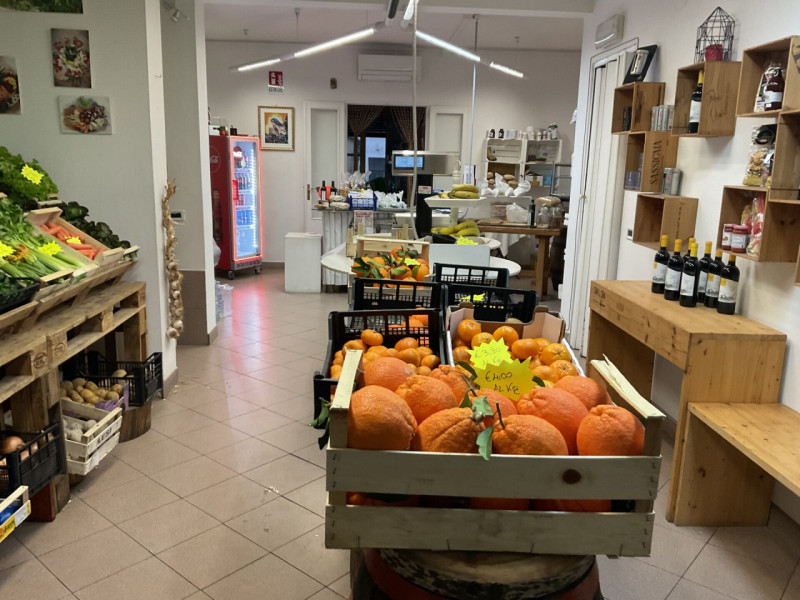 Attività Commerciale in Vendita