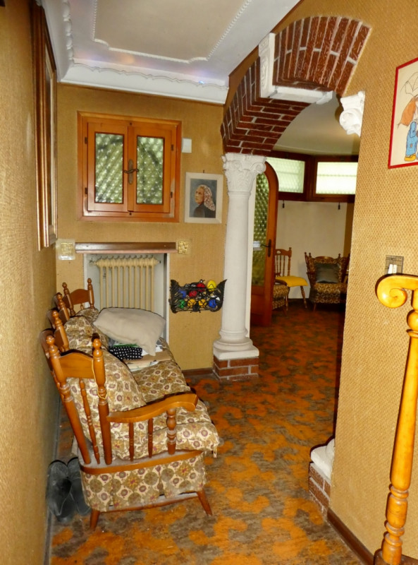 VILLINO SINGOLO DA RISTRUTTURARE IN POSIZIONE SEMICOLLINARE CON GIARDINO E VISTA PANORAMICA – Rif...
