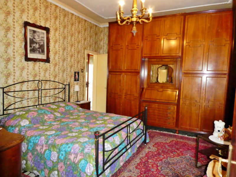 VILLINO SINGOLO DA RISTRUTTURARE IN POSIZIONE SEMICOLLINARE CON GIARDINO E VISTA PANORAMICA – Rif...