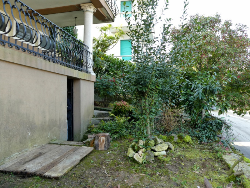 VILLINO SINGOLO DA RISTRUTTURARE IN POSIZIONE SEMICOLLINARE CON GIARDINO E VISTA PANORAMICA – Rif...