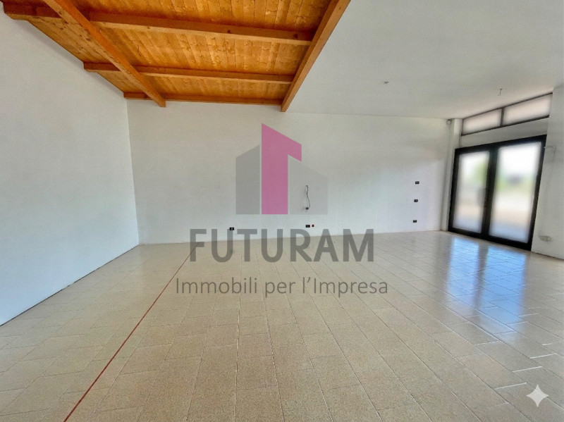 GRUMOLO DELLE ABBADESSE  - 51FIL - PER INFO  0444/310220

Si propone in AFFITTO  un negozio di 13...
