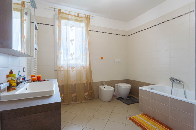 In una delle zone più tranquille e ricercate di Terrassa Padovana, proponiamo in vendita un'elega...