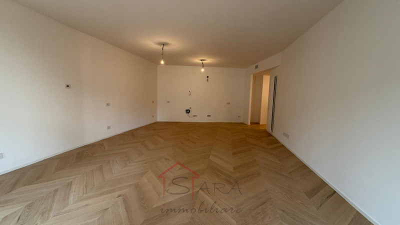 Sara Immobiliare propone in vendita un raffinato appartamento di 173 mq situato nel centro storic...