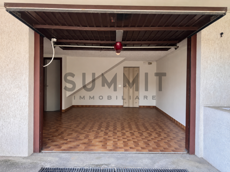 SCHIO – SS TRINITA’: interessante CASA A SCHIERA DI TESTA  completamente autonoma. Grande terrazz...