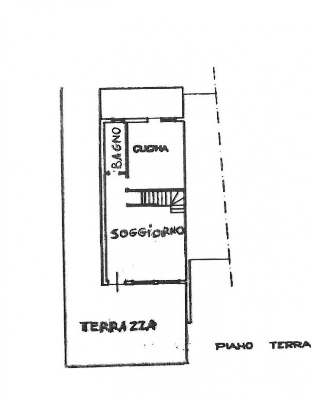 SCHIO – SS TRINITA’: interessante CASA A SCHIERA DI TESTA  completamente autonoma. Grande terrazz...