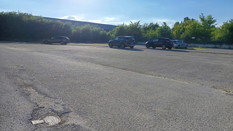 San Giorgio in Bosco: nella zona industriale artigianale di Paviola, quindi comodo alla strada st...