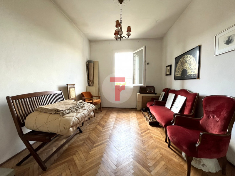 In zona Due palazzi, a Padova, viene proposta in vendita porzione di bifamiliare in verticale sit...