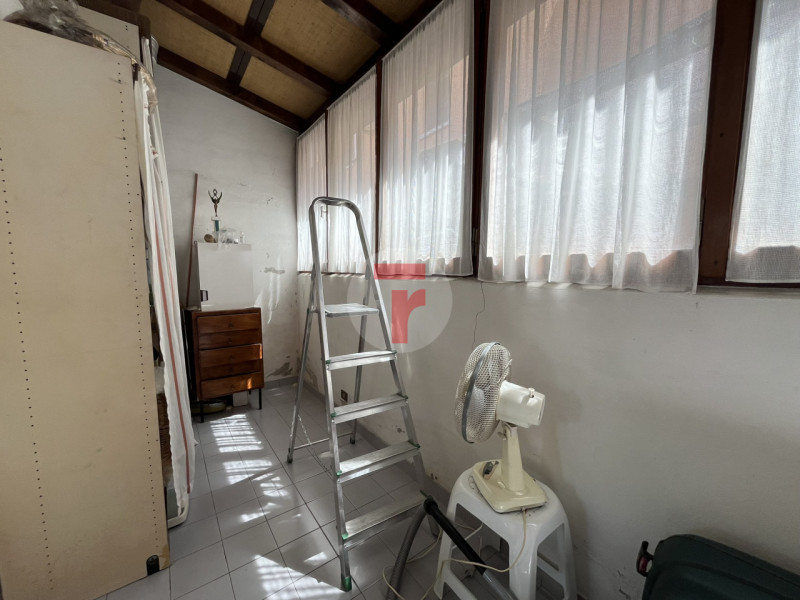 In zona Due palazzi, a Padova, viene proposta in vendita porzione di bifamiliare in verticale sit...