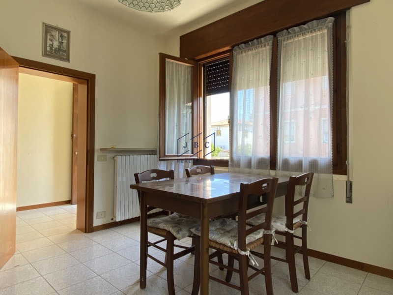 ODERZO - Treviso

Casa singola degli anni ’60 da ristrutturare. Situata in un contesto tranquillo...