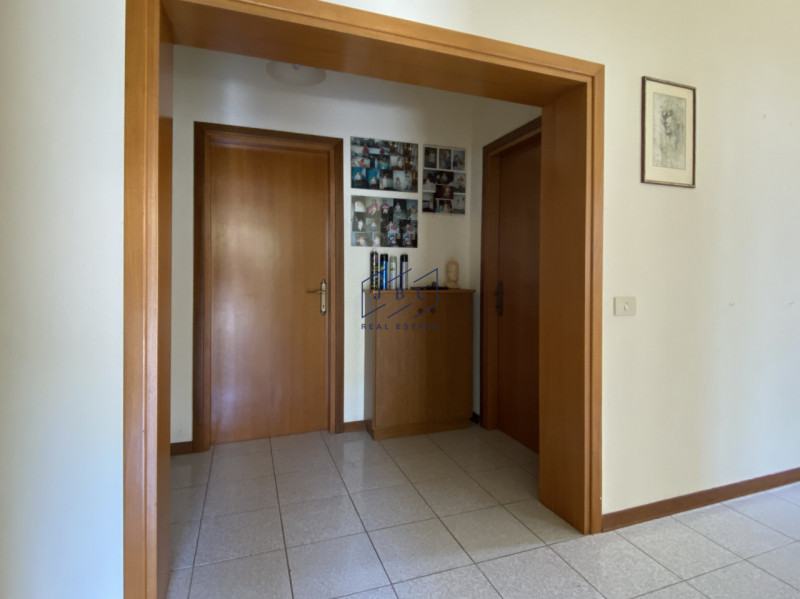 ODERZO - Treviso

Casa singola degli anni ’60 da ristrutturare. Situata in un contesto tranquillo...