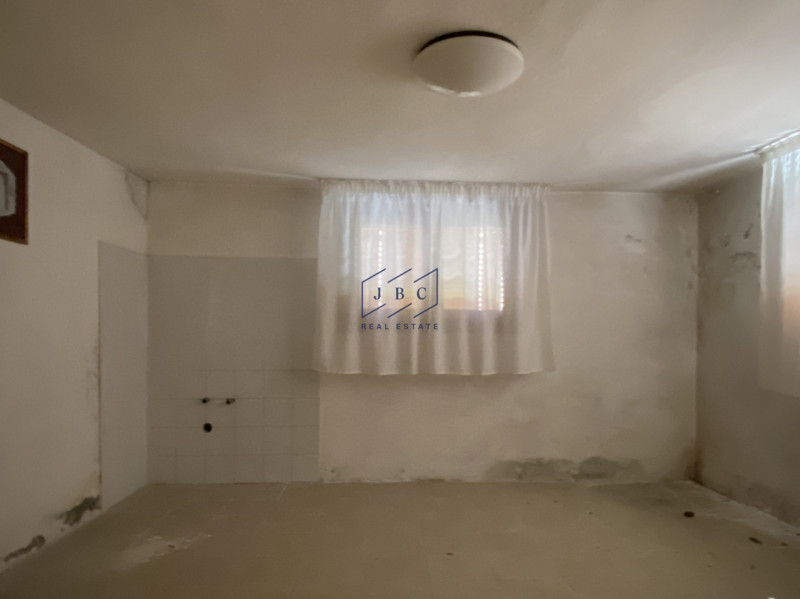 ODERZO - Treviso

Casa singola degli anni ’60 da ristrutturare. Situata in un contesto tranquillo...
