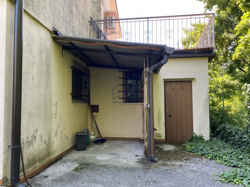ODERZO - Treviso

Casa singola degli anni ’60 da ristrutturare. Situata in un contesto tranquillo...