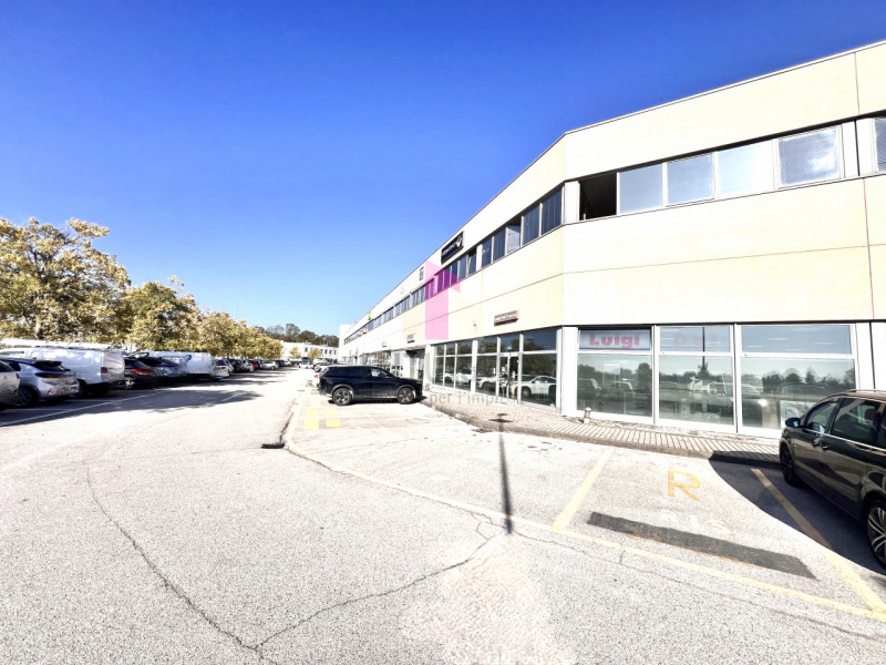 VICENZA EST - RIF.607.2FUTURAM - PER INFO 0444/310220

Ufficio moderno e luminoso in posizione st...