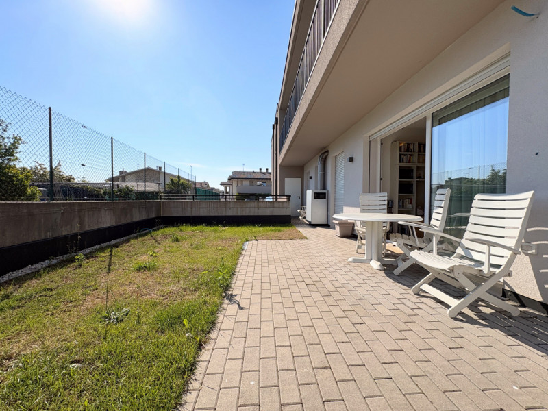 Thiene centro: recente bicamere con giardino € 248.000,00

10.06.2026 OPEN HOUSE DAY dalle 17.30 ...