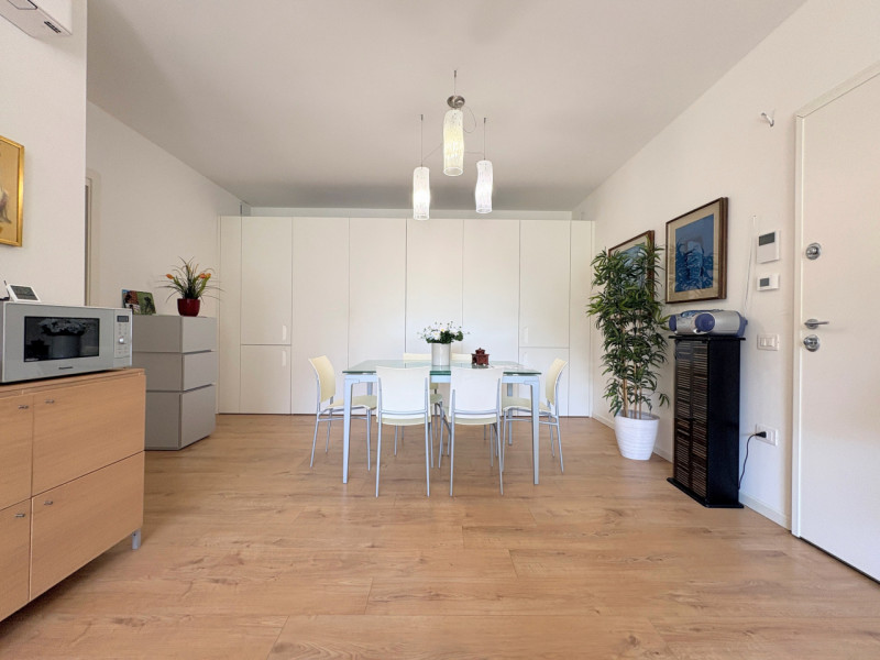 Thiene centro: recente bicamere con giardino € 248.000,00

10.06.2026 OPEN HOUSE DAY dalle 17.30 ...