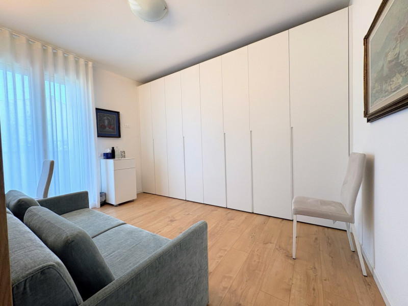 Thiene centro: recente bicamere con giardino € 248.000,00

10.06.2026 OPEN HOUSE DAY dalle 17.30 ...