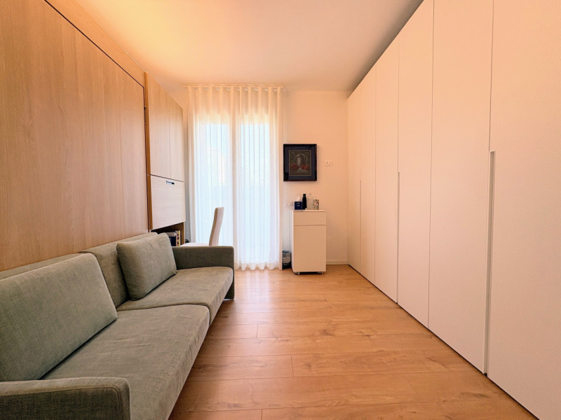 Thiene centro: recente bicamere con giardino € 248.000,00

10.06.2026 OPEN HOUSE DAY dalle 17.30 ...