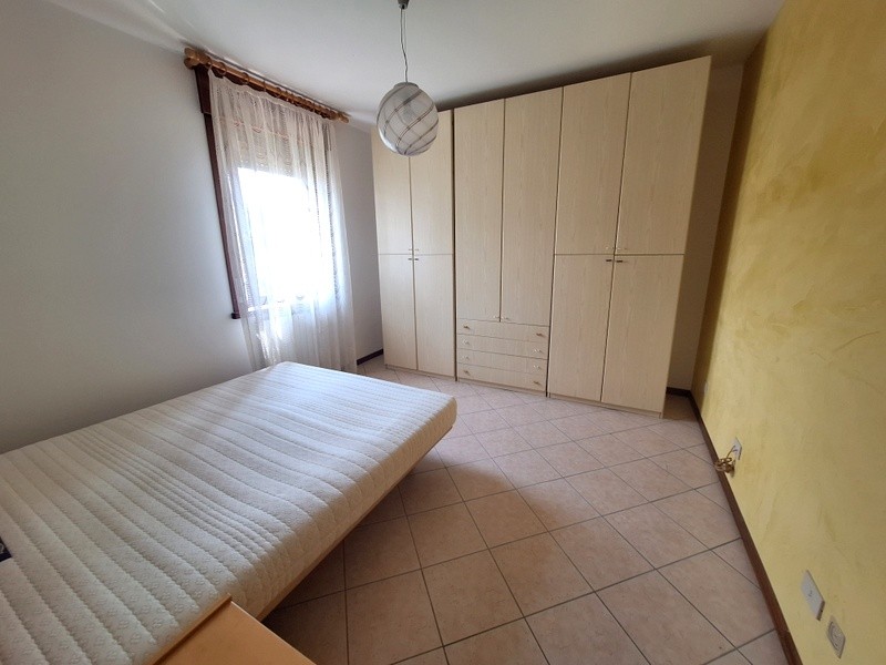 In palazzina dotata di ascensore, proponiamo luminoso appartamento composto da zona giorno con an...