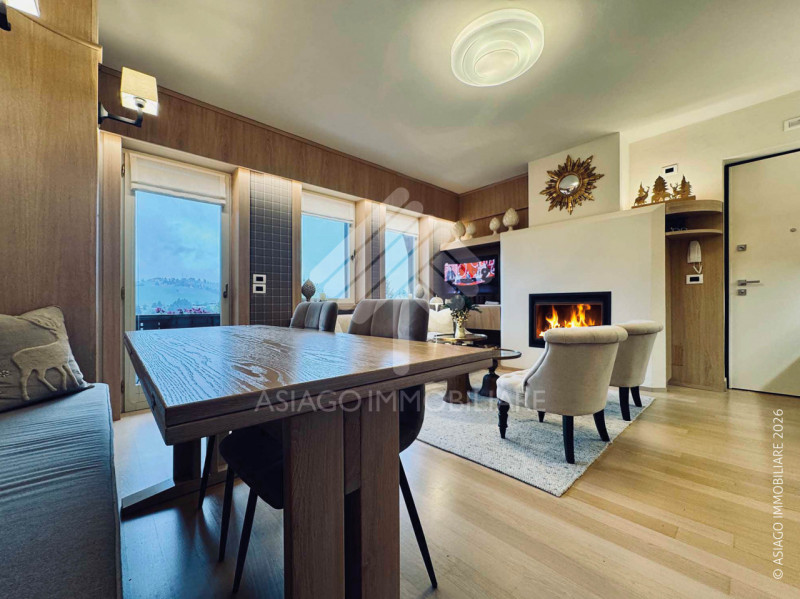Asiago Immobiliare vi propone un’elegante e piacevole soluzione immobiliare: un bicamere recentem...