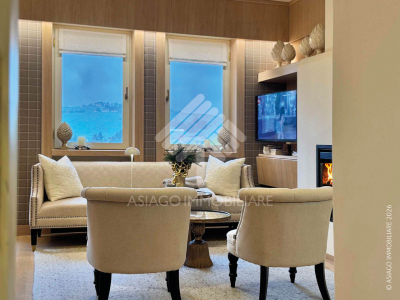 Asiago Immobiliare vi propone un’elegante e piacevole soluzione immobiliare: un bicamere recentem...