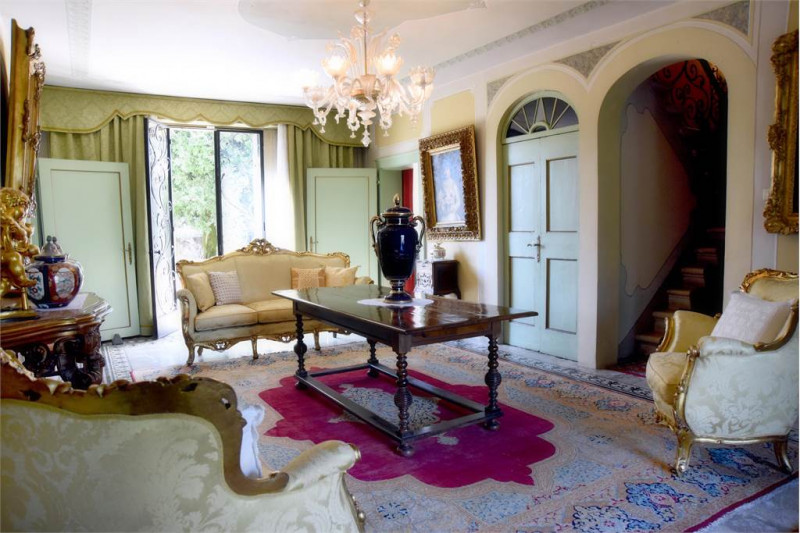 Rif. C355 (per info 338 9387816 Matteo – 340 2242606 Marco)

Immersa nel paesaggio suggestivo del...