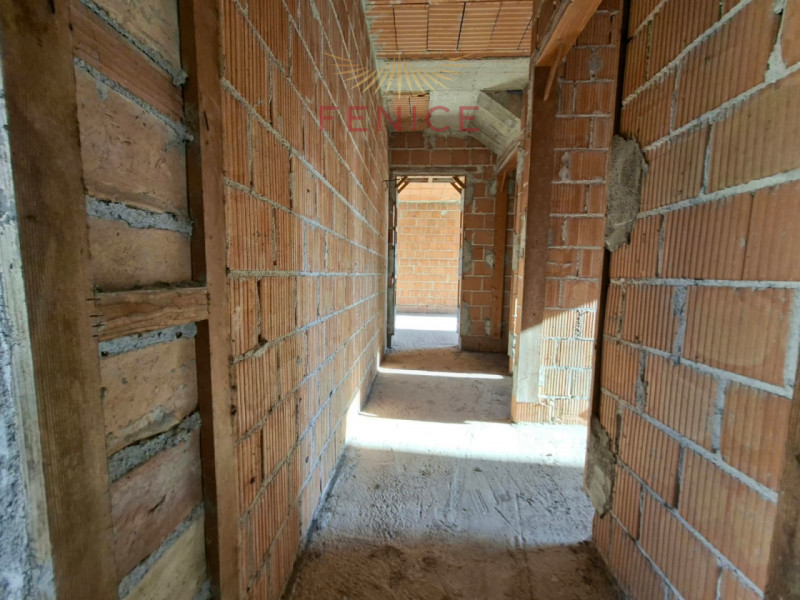 Immagina una casa indipendente dove il verde, la luce e la privacy diventano parte della tua quot...