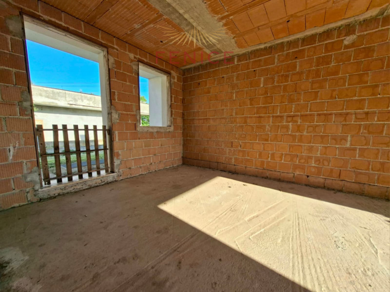 Immagina una casa indipendente dove il verde, la luce e la privacy diventano parte della tua quot...