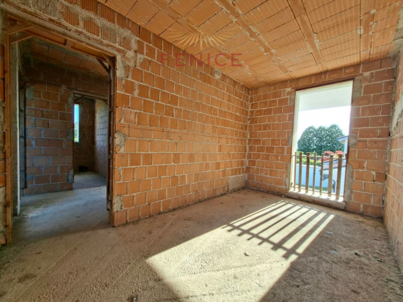 Immagina una casa indipendente dove il verde, la luce e la privacy diventano parte della tua quot...