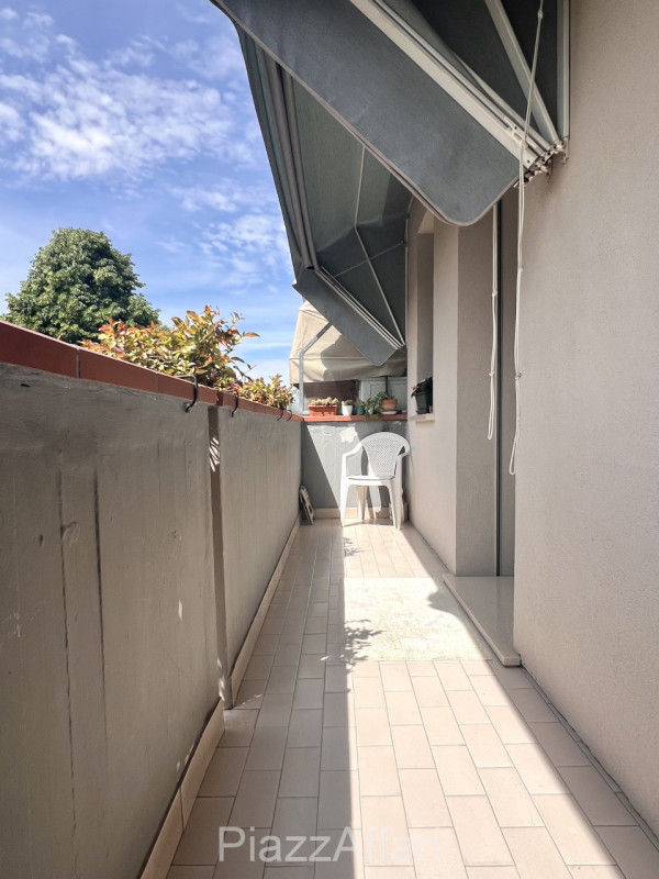 In posizione strategica (zona centrale di Sant'Angelo di Piove di Sacco) si propone porzione terr...