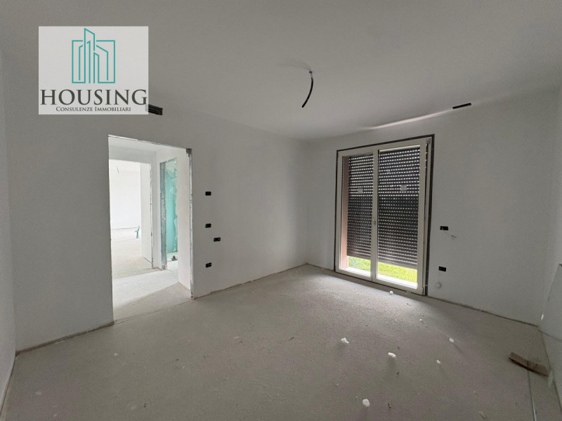 Proponiamo in vendita un esclusivo attico situato al terzo ed ultimo piano di un elegante edifici...