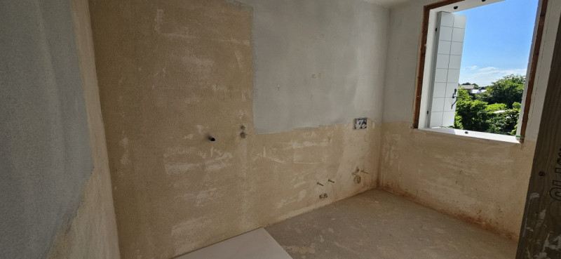 LEGNARO Località Casone. Proponiamo in vendita una nuova porzione di trifamiliare di testa. L’imm...