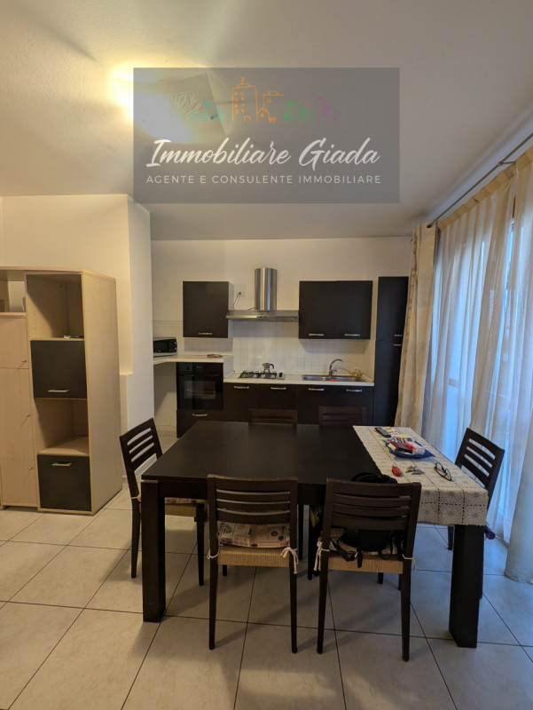 L’immobiliare Giada vi propone questo bell' appartamento al piano terra con giardino privato, sit...