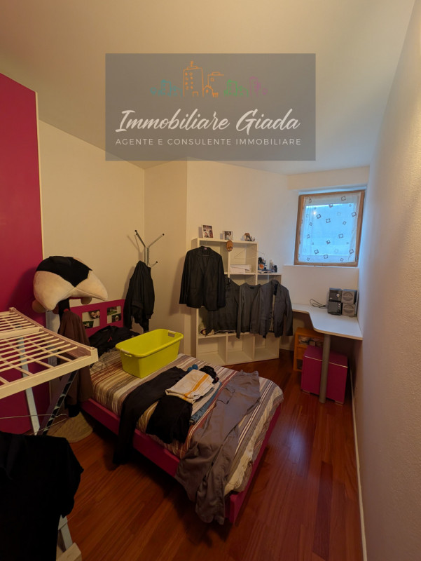 L’immobiliare Giada vi propone questo bell' appartamento al piano terra con giardino privato, sit...