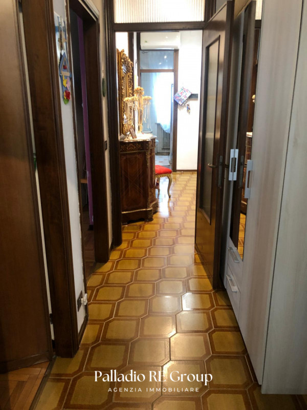 Situato in una delle zone più ricercate e servite di Vicenza, nel quartiere di Viale Trieste / Vi...