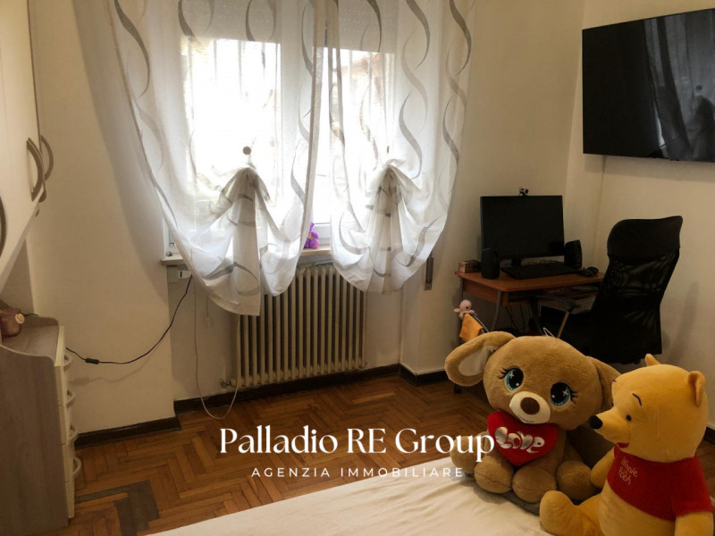 Situato in una delle zone più ricercate e servite di Vicenza, nel quartiere di Viale Trieste / Vi...