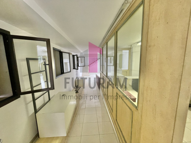 CITTADELLA - 52FIL - PER INFO 0444/310220

Proponiamo in affitto un ampio negozio di 250 mq situa...