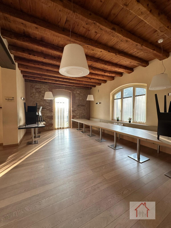 Rif: DV117
X Info - Denis: 340.254.07.85

Piovene Rocchette (VI)

Opportunità unica di investimen...