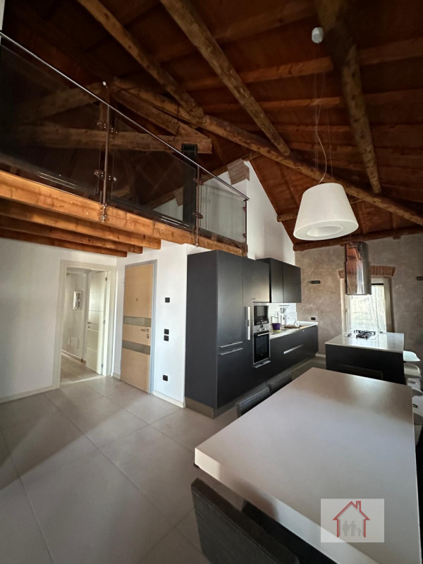 Rif: DV117
X Info - Denis: 340.254.07.85

Piovene Rocchette (VI)

Opportunità unica di investimen...