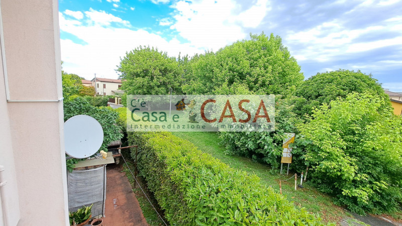 S. DOMENICO: Comoda a tutti i servizi e scuole, su lotto di circa 600mq, quartiere molto tranquil...