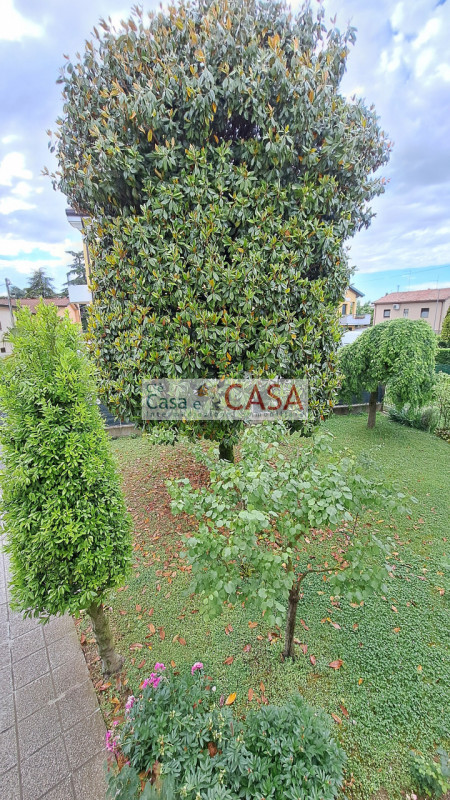 S. DOMENICO: Comoda a tutti i servizi e scuole, su lotto di circa 600mq, quartiere molto tranquil...