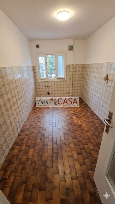 S. DOMENICO: Comoda a tutti i servizi e scuole, su lotto di circa 600mq, quartiere molto tranquil...