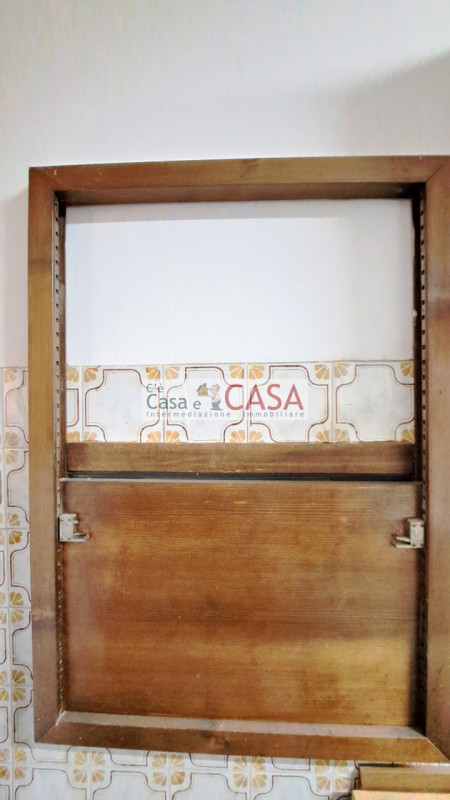 S. DOMENICO: Comoda a tutti i servizi e scuole, su lotto di circa 600mq, quartiere molto tranquil...