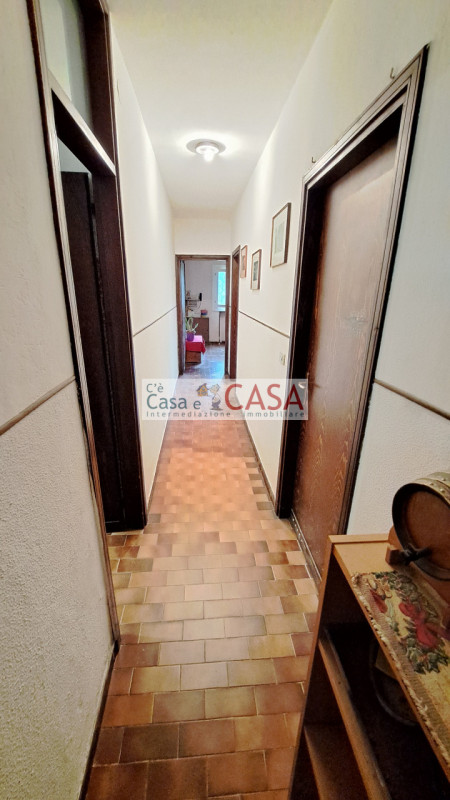 S. DOMENICO: Comoda a tutti i servizi e scuole, su lotto di circa 600mq, quartiere molto tranquil...
