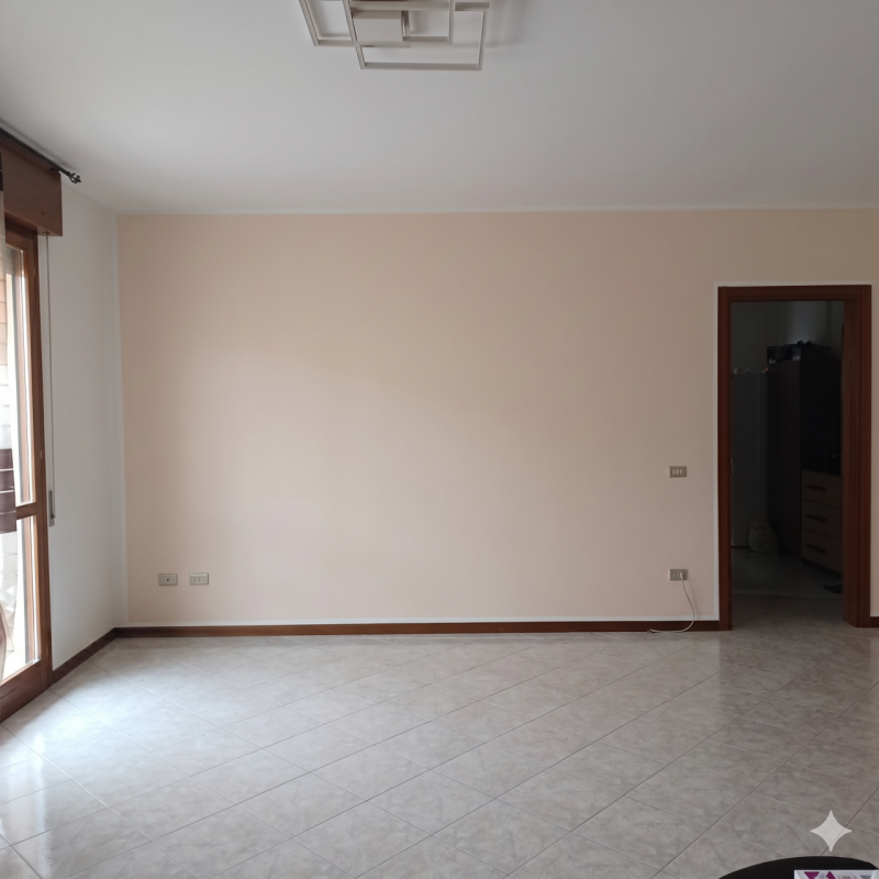 CASTELBALDO - In palazzina di sole 4 unità, appartamento al primo ed ultimo piano da arredare, co...