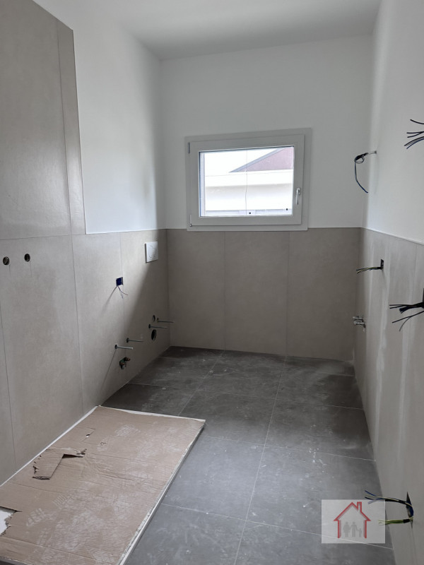 Rif.:PA242 Per informazioni Paolo 3488545745
Giavera del Montello
Nuovo e Indipendente: Splendido...