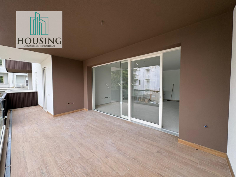 Situato in Viale Delle Terme, proponiamo un appartamento al primo piano all'interno di un moderno...